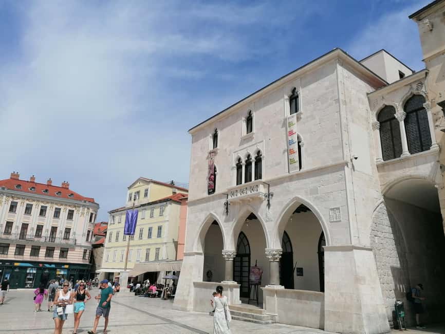 Split; Private Morning Walking Tour in Split - Pazar market, where Split buys its food