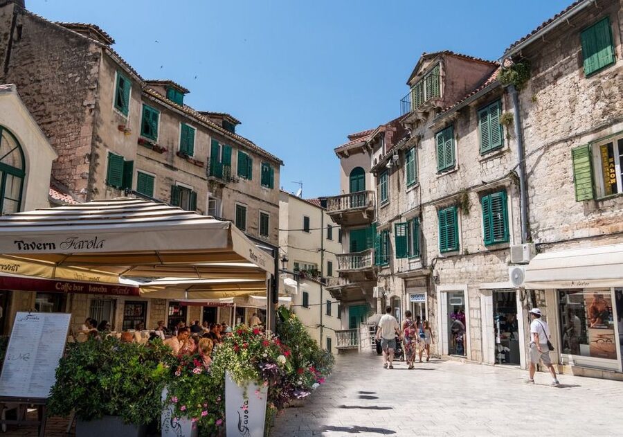 Split: Private Roman History & Market Tour - Peristil reveals the palace’s grand side