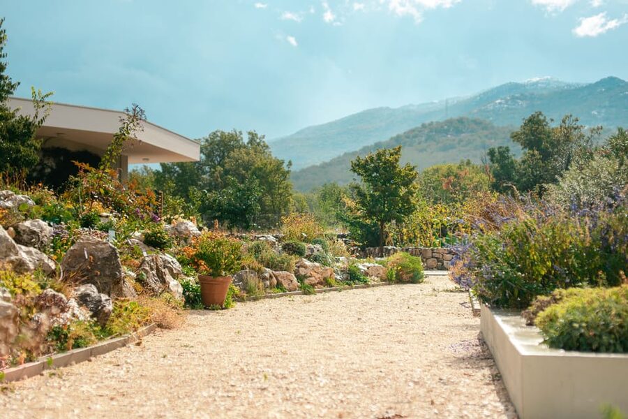 Split: Private tour to Klis Fortress and Vranjača cave - Why this combination works near Split