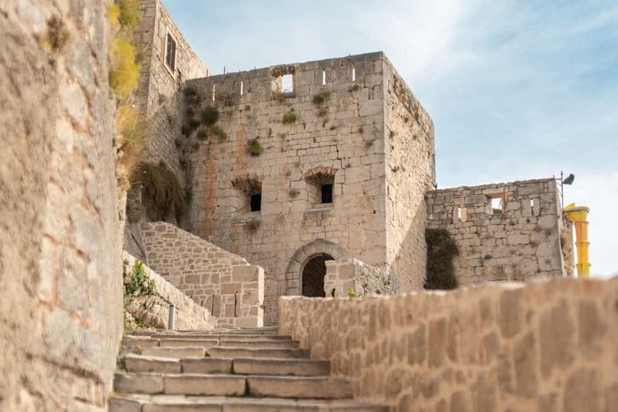 Split: Private tour to Klis Fortress and Vranjača cave - Klis Fortress, where the views begin