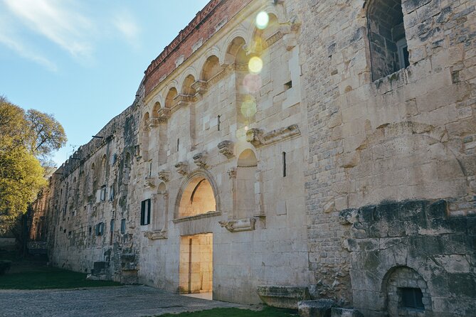 Split Private Walking Tour for Families with kids from 5-17 years - Reading the Peristyle like a Roman audience