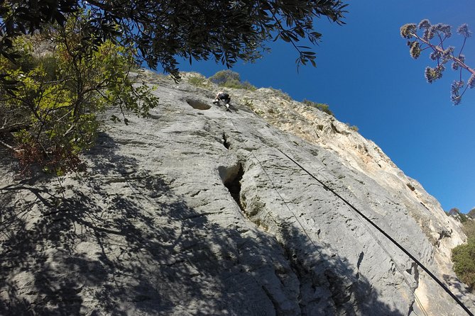 Split Rock Climbing Tour - What the $77 price includes