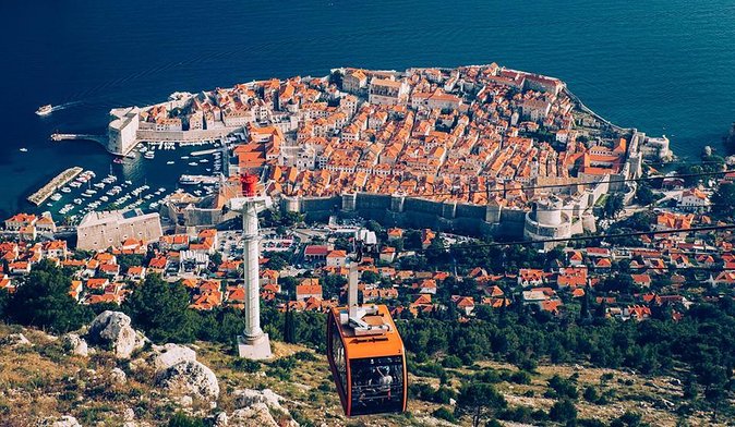 Split to Dubrovnik Private Tour with Local Guide - What the private transport is worth