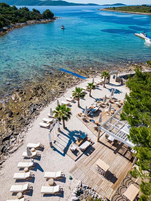 Split/Trogir: Half-Day(5 hours) 3-Island Speedboat Adventure - How the timing shapes your day