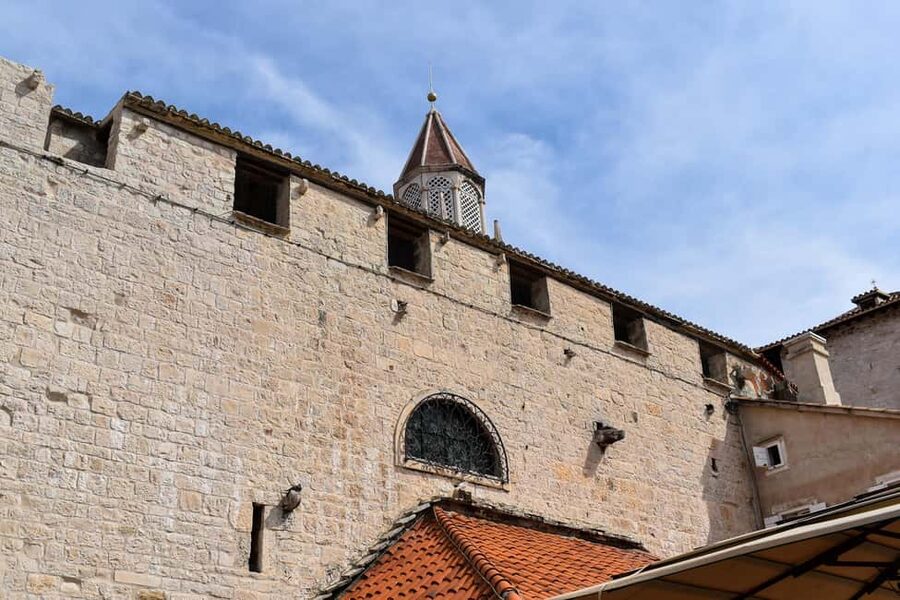 Split: Trogir Open Top Bus Trip + Free Split Walking Tour - Free time for coffee, pastries, shops, and the waterfront