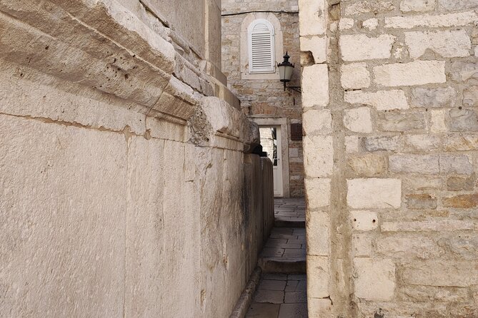 Split Walking Tour with a Licensed Local Guide - How much value do you get for $36.09?