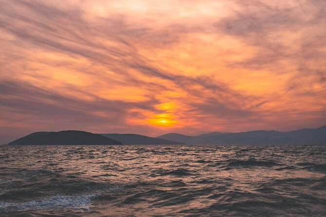 Sunset Tour from Split with Wine Included - How private is the private format?