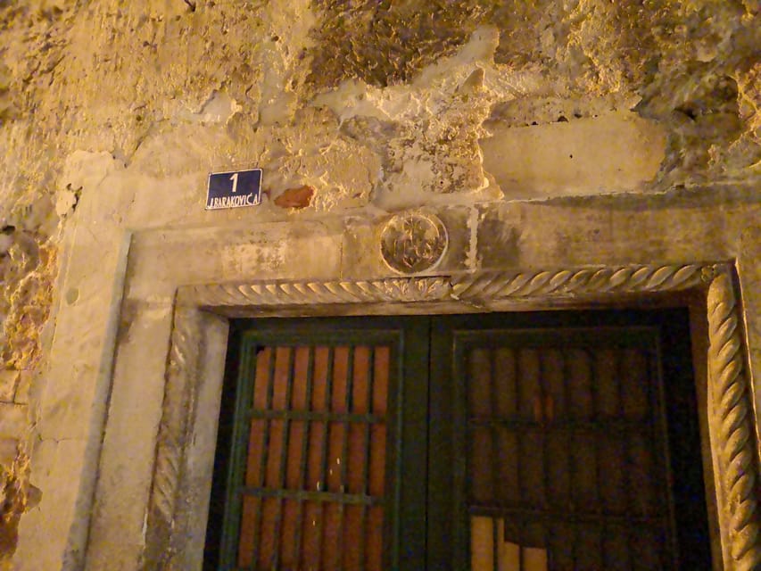The beauty of the Middle Ages-Šibenik - Four Wells Square and the city’s water supply