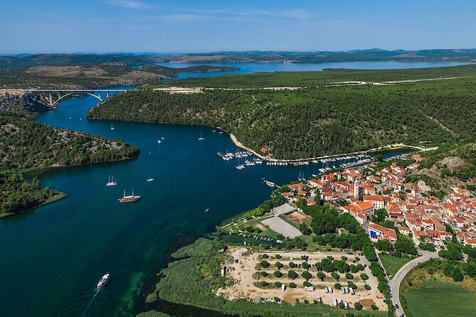 The Wonder of nature route - Panoramic Flight over Plitvice Lakes & Krka NP - Who should book this experience