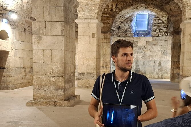 Top-Rated Split Game of Thrones and History City Walk - Dracarys! - Starting at the Golden Gate and entering Diocletian’s Palace