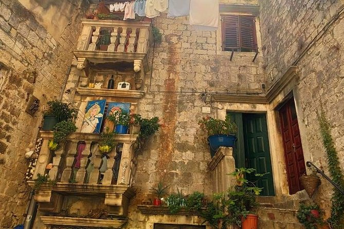 Trogir 1,5-Hour Small Group City Tour - Saint Lawrence’s Cathedral and Trogir’s Many Styles
