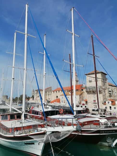 Trogir; Private walking tour of higlights of Trogir - Entering Trogir through the north city gate
