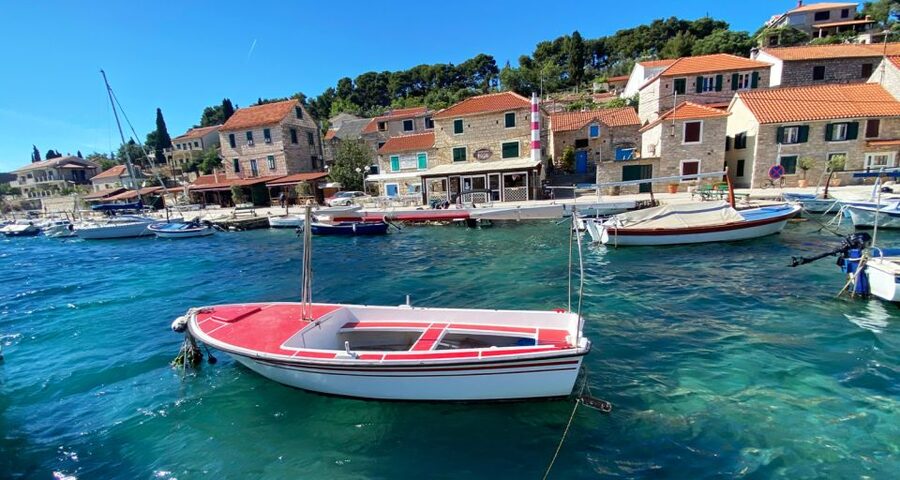 Trogir: White Lagoon, Maslinica & Blue Lagoon Speedboat Tour - Krknjaši Blue Lagoon is the grand finale