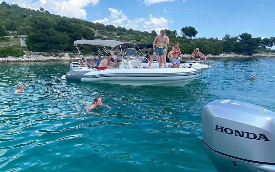 Trogir: White Lagoon, Maslinica & Blue Lagoon Speedboat Tour - What to pack for a smoother day