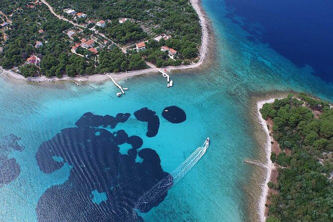 Two Islands Blue Lagoon Half-Day Boat Tour from Split - What the speedboat adds to the day