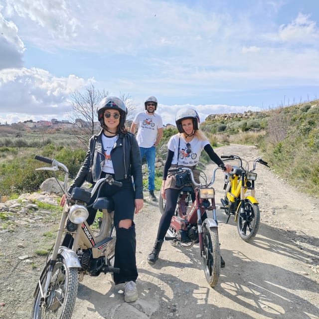 Unique vintage Tomos moped tour Split - Back to the '80s - The café pause with Guuc juice