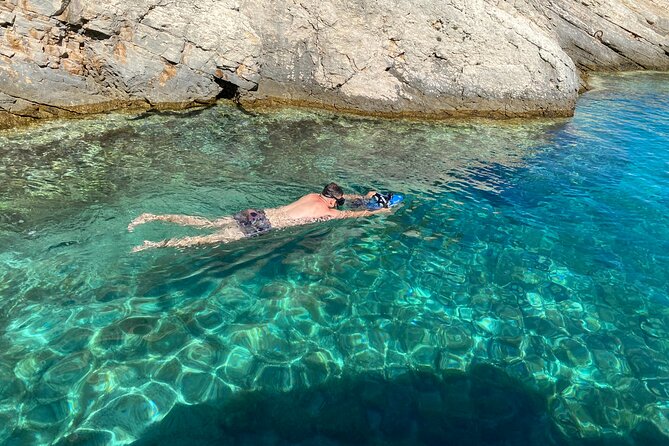 VIS Island (Mamma Mia Island) PRIVATE TOUR - Komiža: stone lanes and a proper lunch break