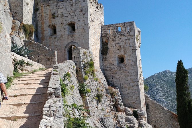 Visit Ancient Salona, Mighty Klis Fortress and Stella Croatica - Four sides of Dalmatia in about four hours