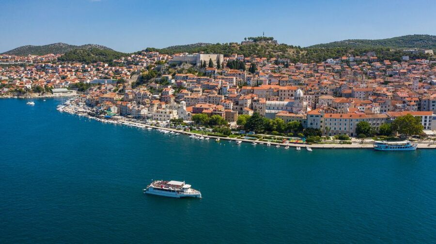 Vodice: Krka Waterfalls National Park Boat Tour - Fresh mussels from a farm near Šibenik