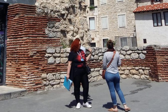 Walk through Split with an archeologist - How the guide’s style may shape the experience
