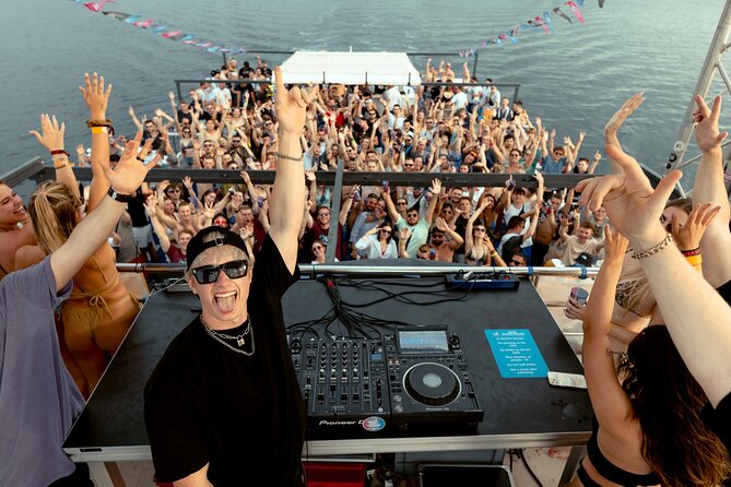 Zrce Booze Cruise - Novalja Boat party - A floating club off the coast of Novalja