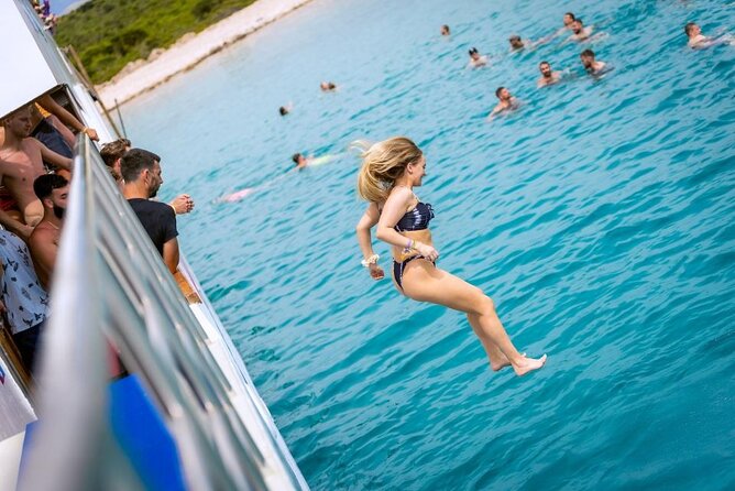 Zrce Booze Cruise - Novalja Boat party - How the timing affects your day